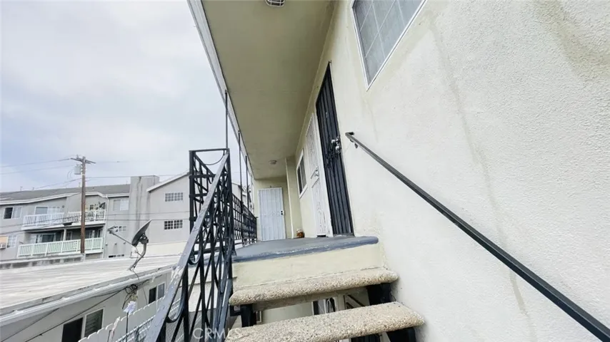 1083 Gaviota Avenue, Long Beach, California 90813