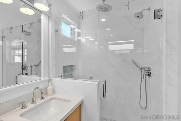 943 F Avenue, Coronado, California 92118