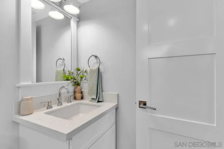 943 F Avenue, Coronado, California 92118