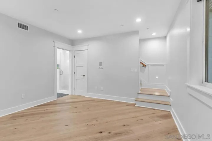 943 F Avenue, Coronado, California 92118