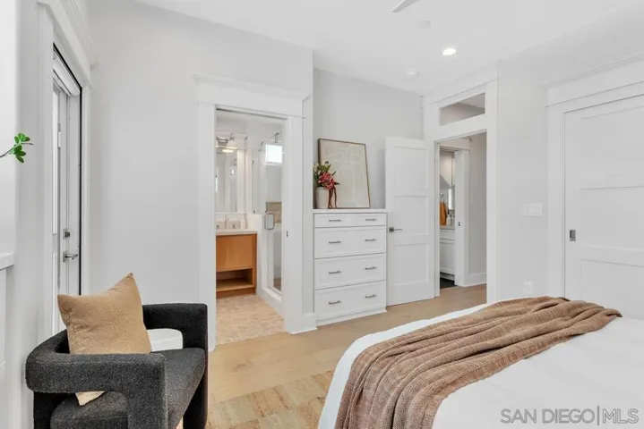 943 F Avenue, Coronado, California 92118