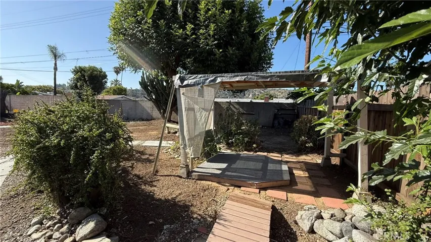 1002 E Walnut, Glendora, California 91741