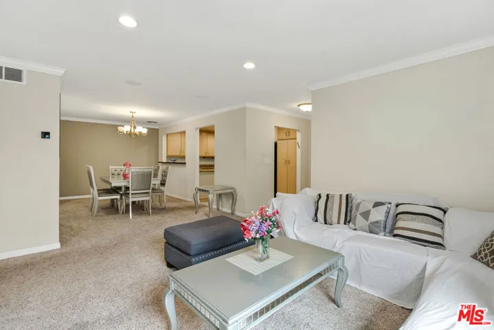 1110 S Shenandoah Street 8, Los Angeles, California 90035