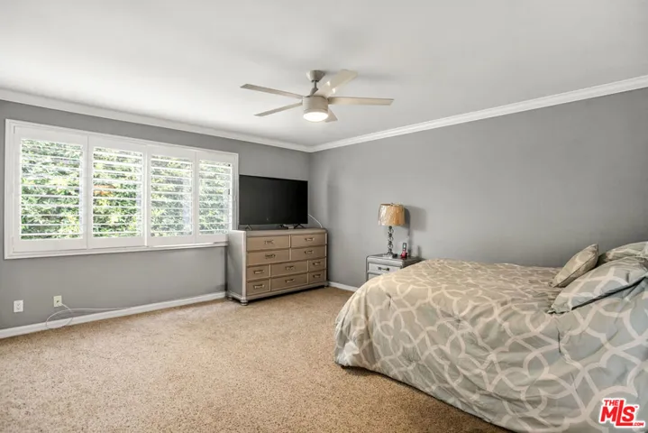 1110 S Shenandoah Street 8, Los Angeles, California 90035