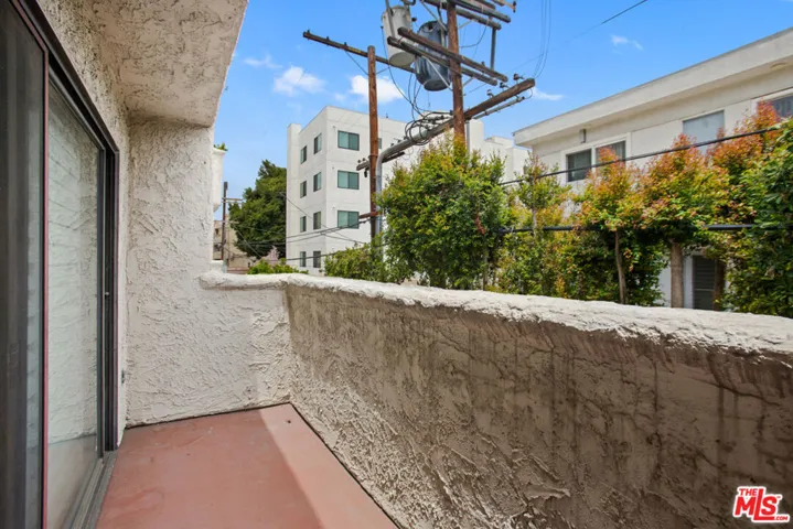 1110 S Shenandoah Street 8, Los Angeles, California 90035