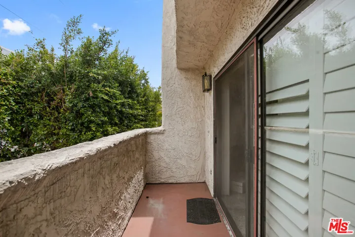 1110 S Shenandoah Street 8, Los Angeles, California 90035