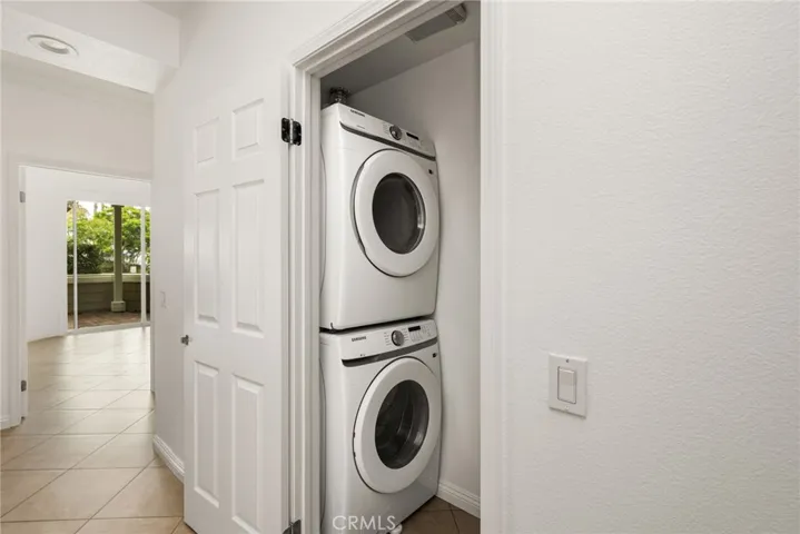 Convenient in-unit laundry with full-size washer & dryer.