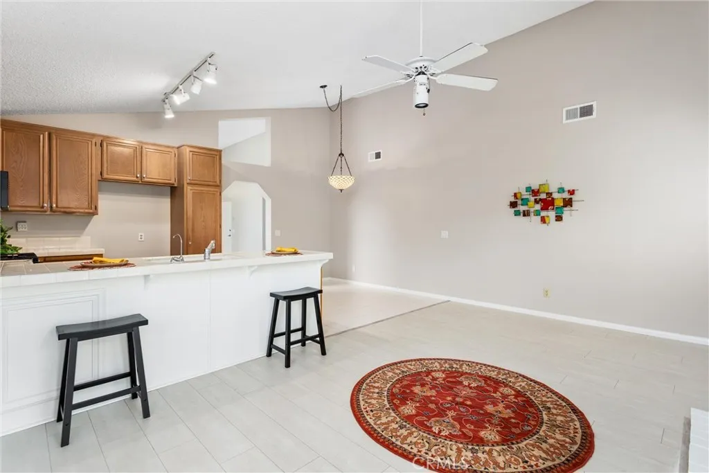 Breakfast bar