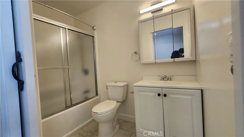15709 Devonshire, Los Angeles, California 91344
