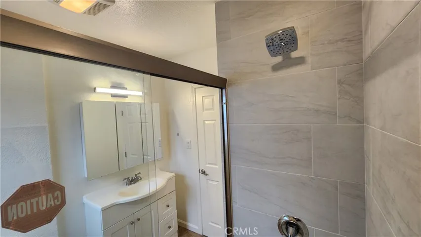 15709 Devonshire, Los Angeles, California 91344