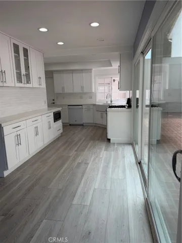 446 Vista Roma, Newport Beach, California 92660