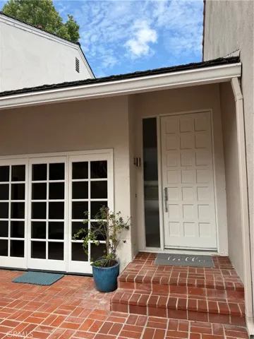 446 Vista Roma, Newport Beach, California 92660