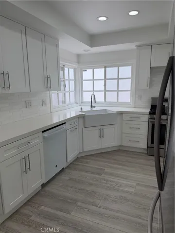 446 Vista Roma, Newport Beach, California 92660