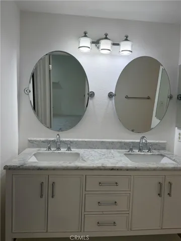 446 Vista Roma, Newport Beach, California 92660