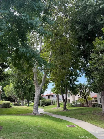 446 Vista Roma, Newport Beach, California 92660