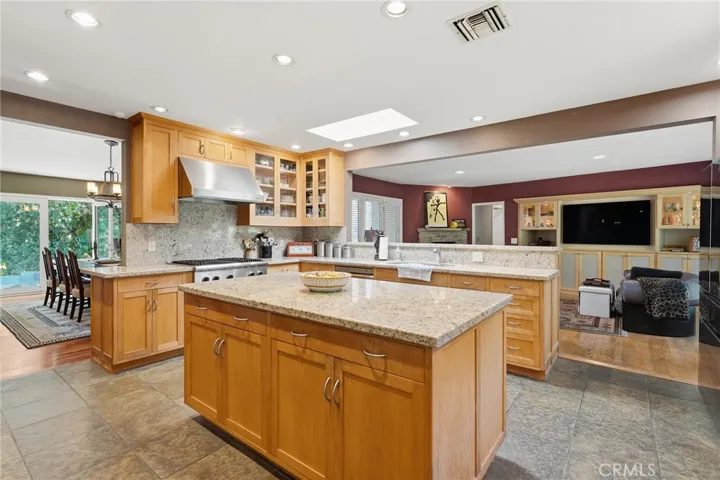 4956 Hood Drive, Woodland Hills, California 91364