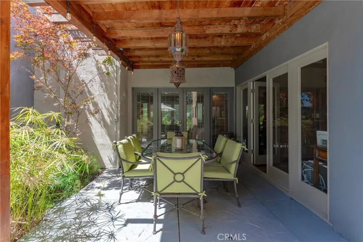 4956 Hood Drive, Woodland Hills, California 91364