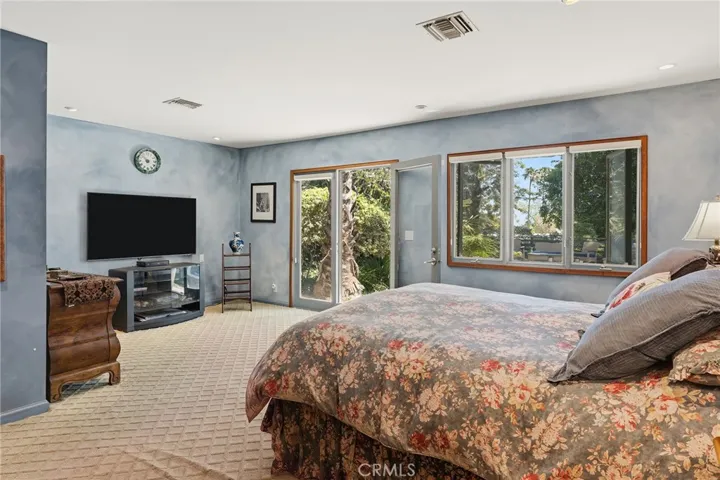 4956 Hood Drive, Woodland Hills, California 91364