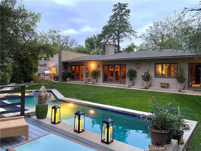 4956 Hood Drive, Woodland Hills, California 91364