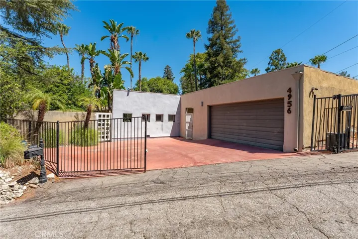 4956 Hood Drive, Woodland Hills, California 91364