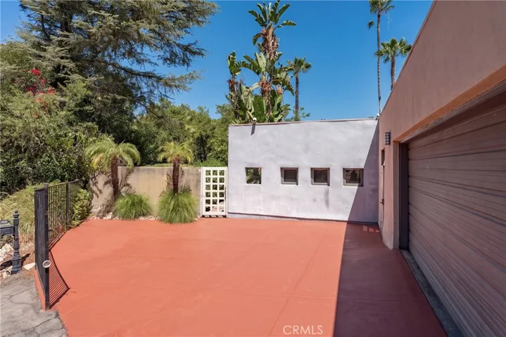 4956 Hood Drive, Woodland Hills, California 91364