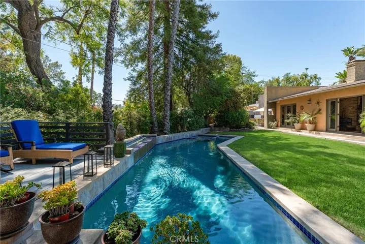 4956 Hood Drive, Woodland Hills, California 91364