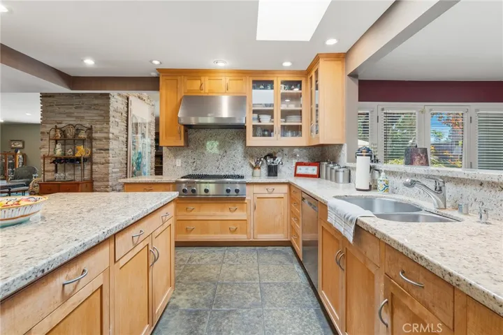 4956 Hood Drive, Woodland Hills, California 91364