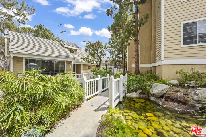 8500 Falmouth Avenue Unit 2104, Los Angeles, California 90293