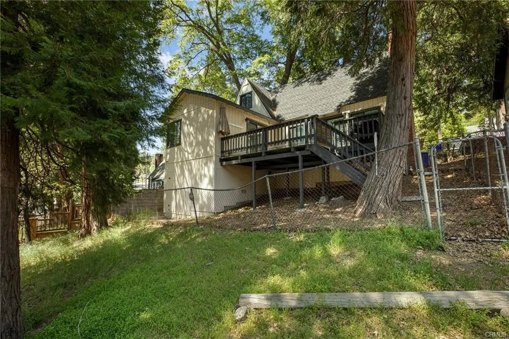 Fenced Yard Area!