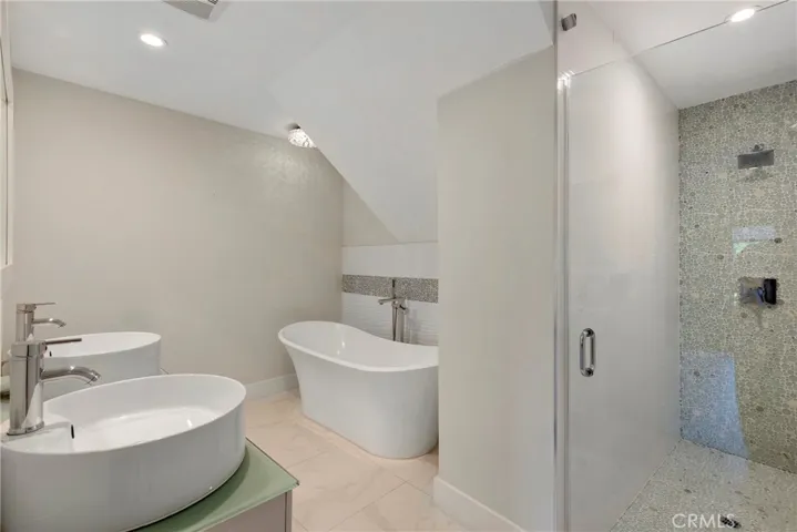 11661 Picturesque Dr, Studio City, California 91604