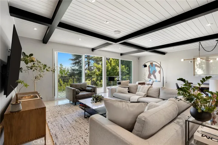 11661 Picturesque Dr, Studio City, California 91604
