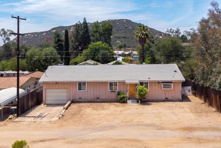 115 Beech, El Cajon, California 92021