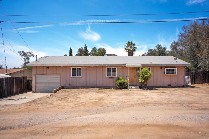 115 Beech, El Cajon, California 92021