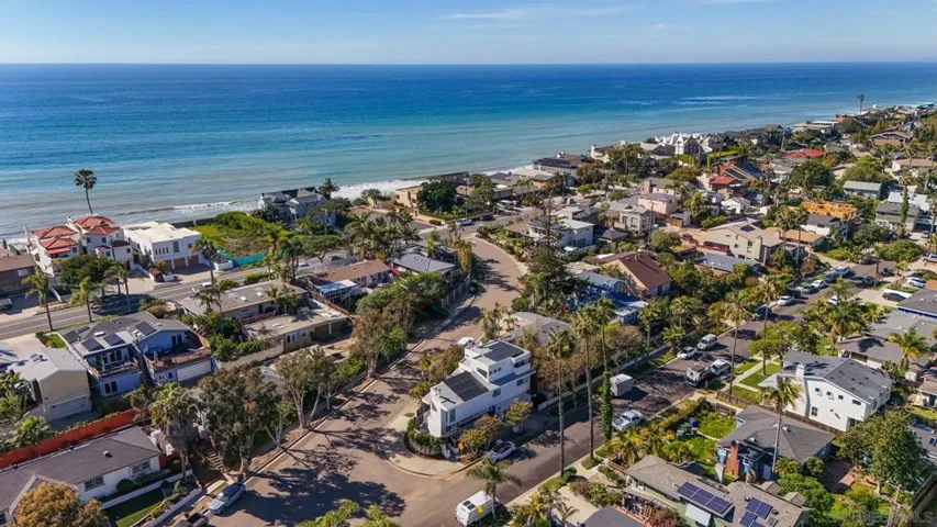438 La Mesa Ave, Encinitas, California 92024
