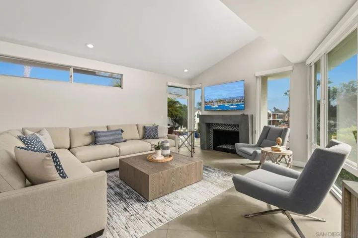 438 La Mesa Ave, Encinitas, California 92024