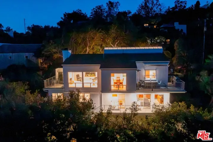26207 Ingleside Way, Malibu, California 90265
