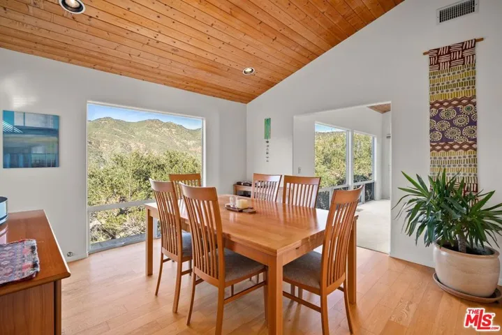 26207 Ingleside Way, Malibu, California 90265