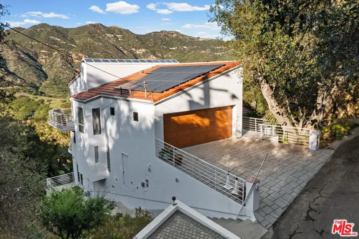 26207 Ingleside Way, Malibu, California 90265