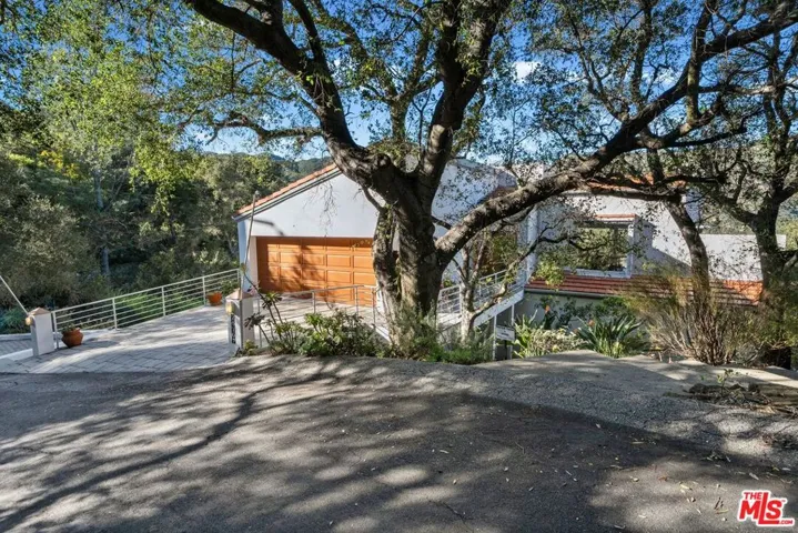 26207 Ingleside Way, Malibu, California 90265