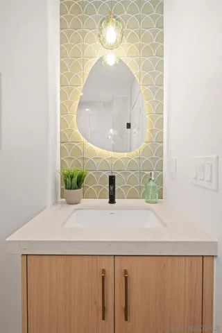 2483 Oxford Ave, Cardiff By The Sea, California 92007