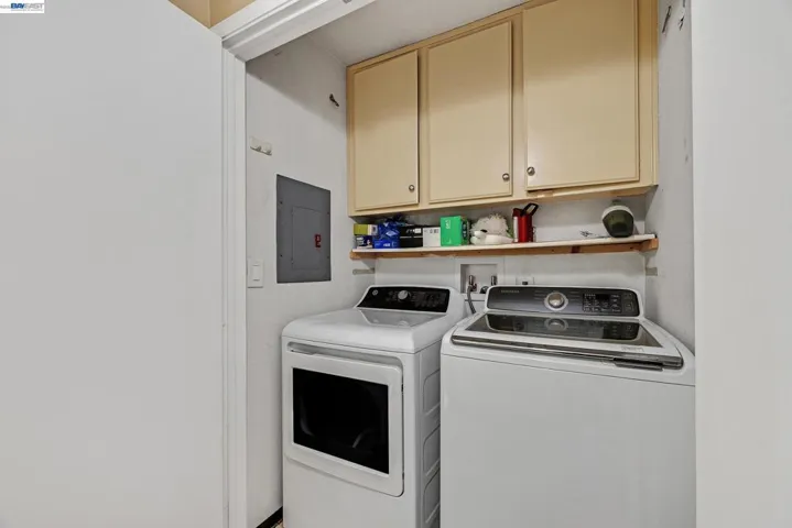 13725 Seagate Dr, San Leandro, California 94577-6429