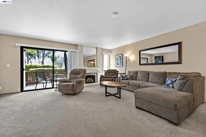 13725 Seagate Dr, San Leandro, California 94577-6429