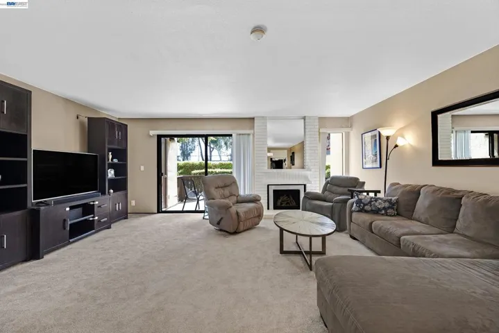 13725 Seagate Dr, San Leandro, California 94577-6429