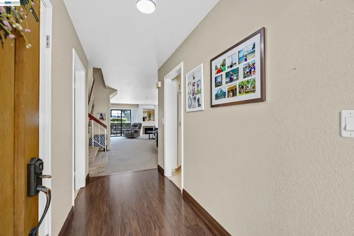 13725 Seagate Dr, San Leandro, California 94577-6429