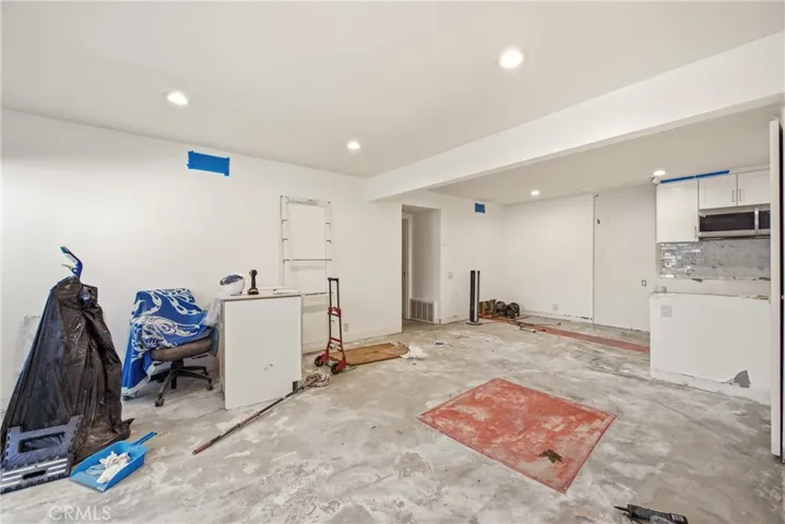 1175 Tivoli 73, Simi Valley, California 93065