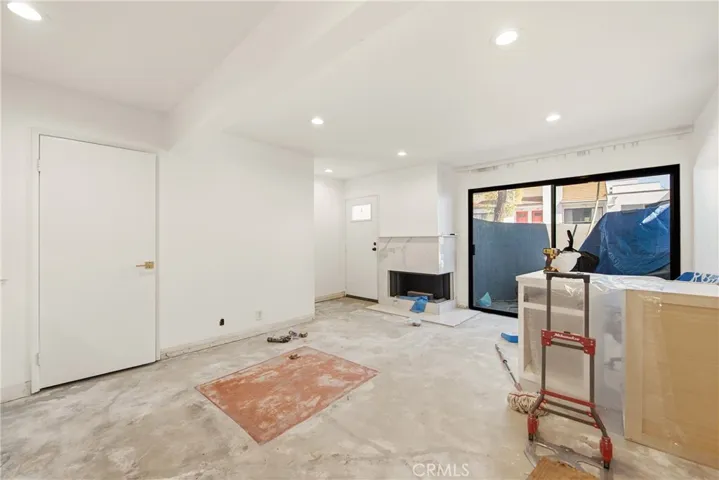 1175 Tivoli 73, Simi Valley, California 93065