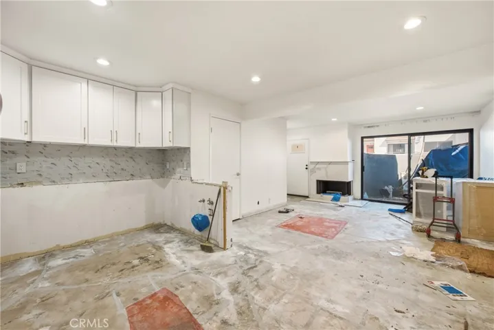 1175 Tivoli 73, Simi Valley, California 93065