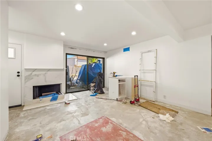 1175 Tivoli 73, Simi Valley, California 93065