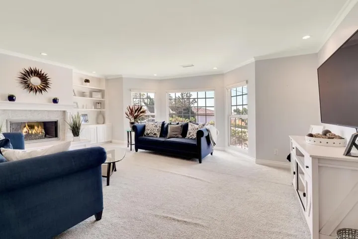 972 Skylark Drive, La Jolla, California 92037