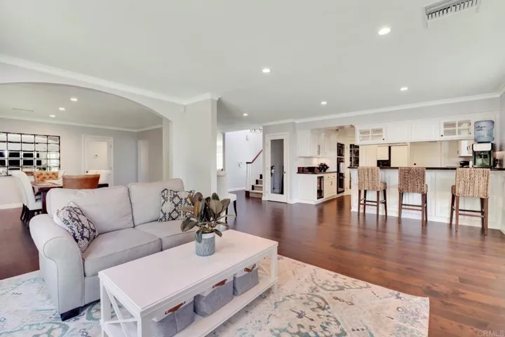 972 Skylark Drive, La Jolla, California 92037